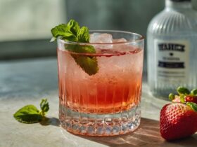 Strawberry Gin Smash Cocktail Recipe