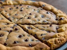 Ultimate Chocolate Chip Cookie Pizza Recipe
