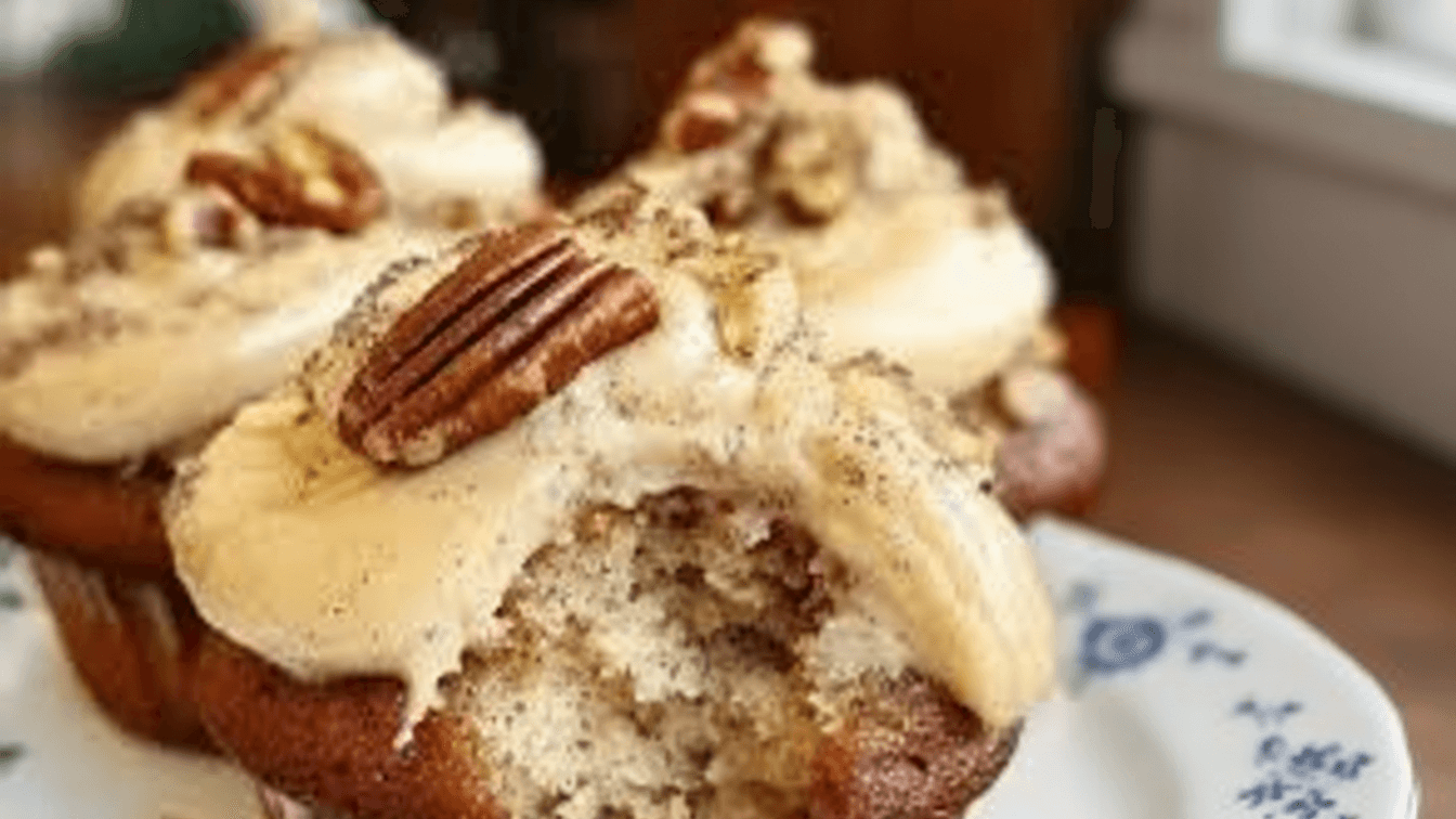 Banana Cinnamon Pecan Cupcakes Recipe